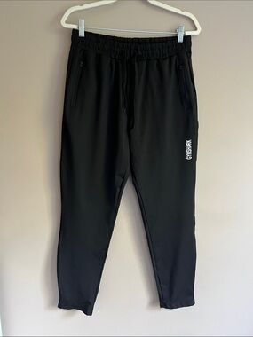 Gymshark Arrival Woven activewear black joggers size large